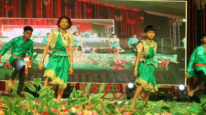 पारंपरिक लोक संगीत के साथ हुआ कुदरगढ़ महोत्सव का आगाज