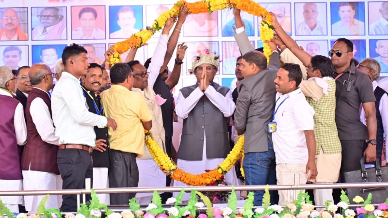 मुख्यमंत्री श्री भूपेश बघेल ने 143 करोड़ 92 लाख रूपये के 95 विकास कार्यों का किया लोकार्पण एवं भूमिपूजन