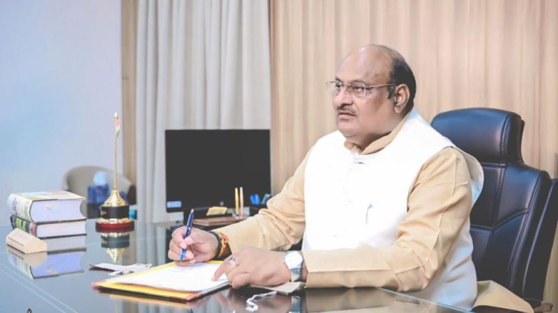 राजस्व मंत्री श्री अग्रवाल ने गेवरा रोड रेलवे स्टेशन से सभी यात्री गाड़ियों का पूर्ववत् नियमित परिचालन बहाल करने रेल मंत्री अश्वनी वैष्णव को लिखा पत्र