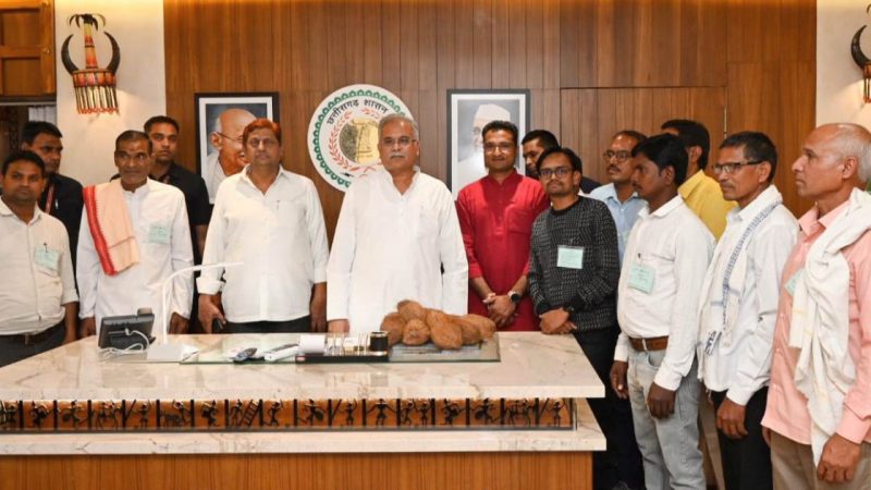 मुख्यमंत्री को श्रीराम कथा में शामिल होने का आमंत्रण