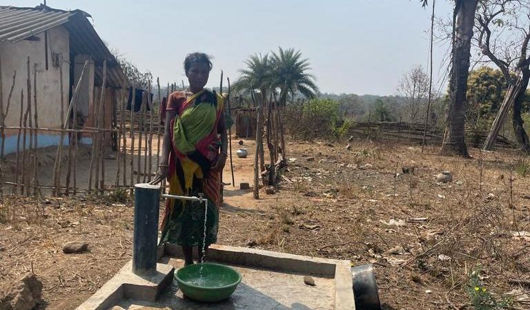 बदलता दंतेवाड़ा : नई तस्वीर : सफलता की राह पर जल जीवन मिशन, गांवों में हर घर तक पहुंच रहा स्वच्छ पेयजल
