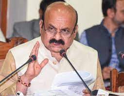 चुनाव आयोग ने रोकी सीएम बोम्मई की कार, ली तलाशी