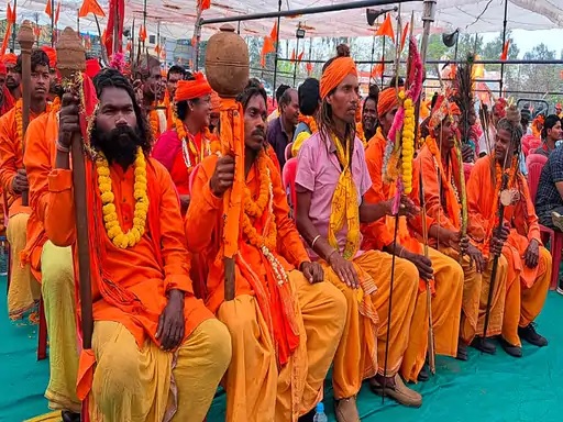 रायपुर में धर्मसभा, देशभर के संत जुटे, उठाई हिंदुत्व की आवाज