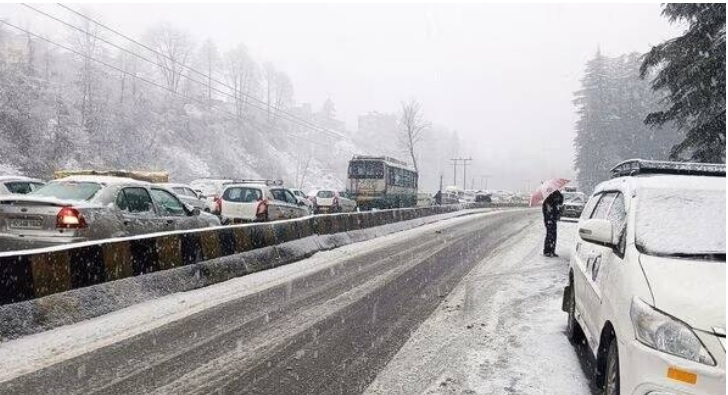 बीआरओ ने 138 दिनों के रिकॉर्ड समय में खोल दिया लेह-मनाली राजमार्ग