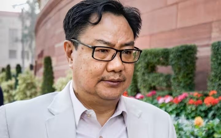 राहुल गांधी देश की एकता के लिए बहुत खतरनाक’, किरेन रिजिजू बोले- विदेशी नहीं जानते कि वो…