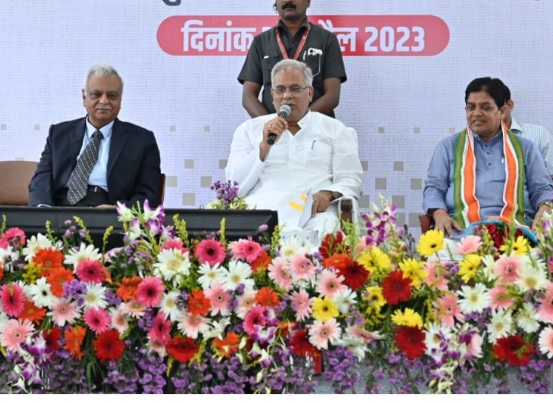 बेरोजगारी भत्ता योजना : मुख्यमंत्री ने 66 हजार 265 युवाओं के खाते में अंतरित की 16 करोड़ रूपए की राशि