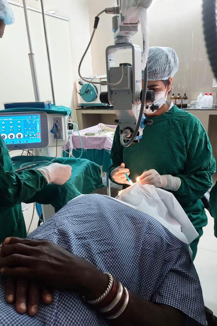 छत्तीसगढ़ में नेत्र विकारों से मुक्ति दिलाने का काम मिशन मोड पर