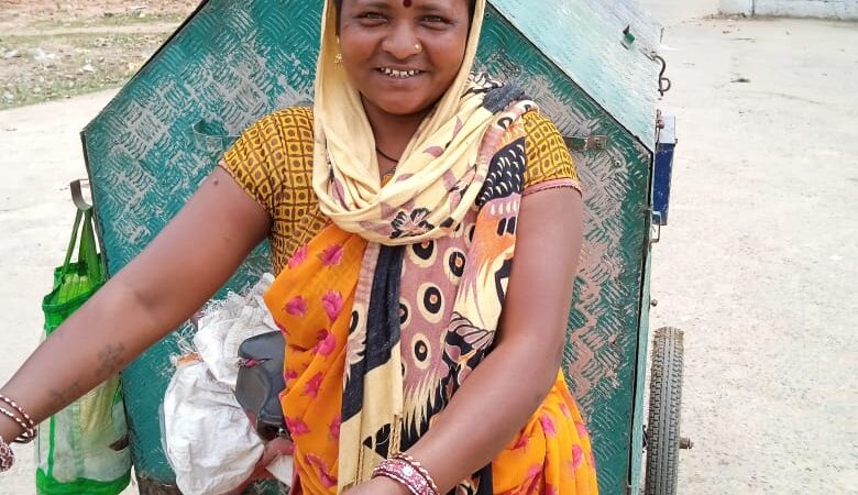 विशेष लेख : स्वच्छता दीदीयां काम करती हैं तब शहर स्वच्छ है