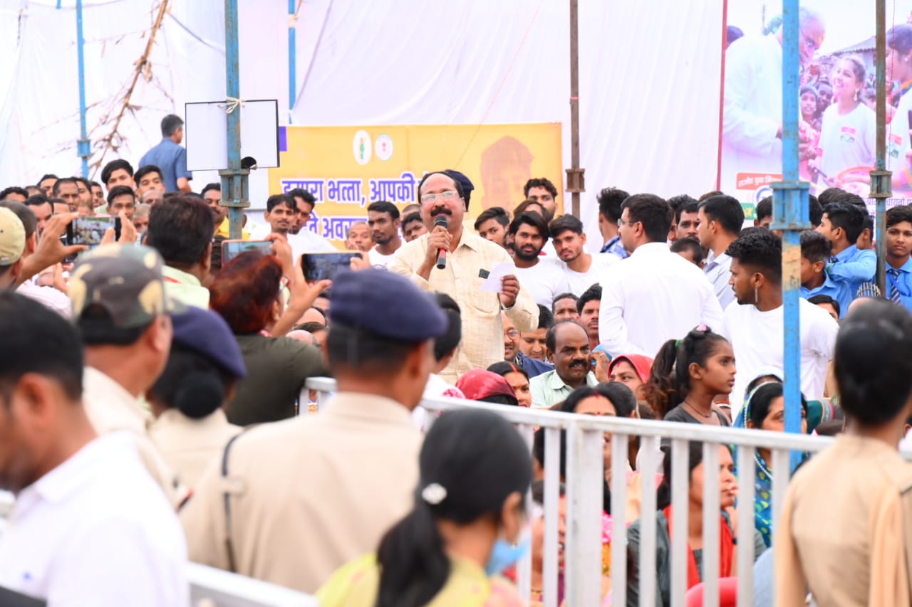 किसान विष्णु प्रसाद ने बताया कि उनका 21 एकड़ खेत है, 3 लाख का लोन माफ हुआ है