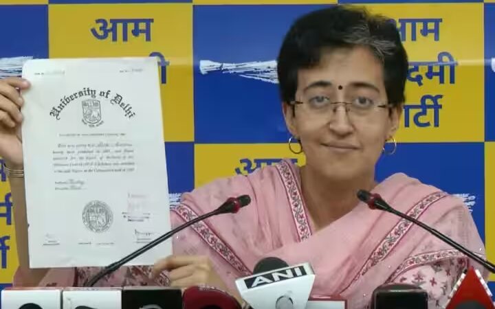 आम आदमी पार्टी ने शुरू की ‘डिग्री दिखाओ’ अभियान की शुरुआत