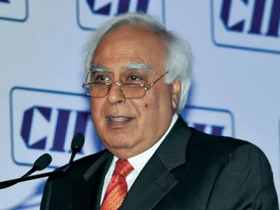 शाह के दावे पर सवाल उठा सिब्बल ने कहा, ‘एमपी देश में चौथा सबसे गरीब राज्य’