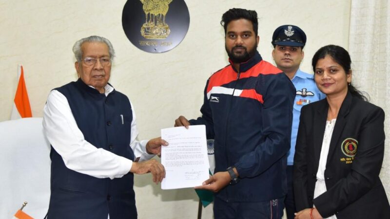 राज्यपाल से खिलाड़ियों ने सौजन्य मुलाकात की