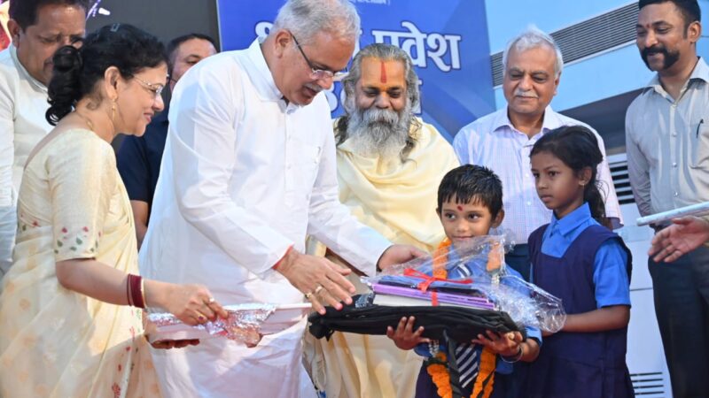 शैक्षणिक प्रगति के लिए गुणवत्तापूर्ण शिक्षा देने के साथ ही अधोसंरचना का किया जा रहा विकास