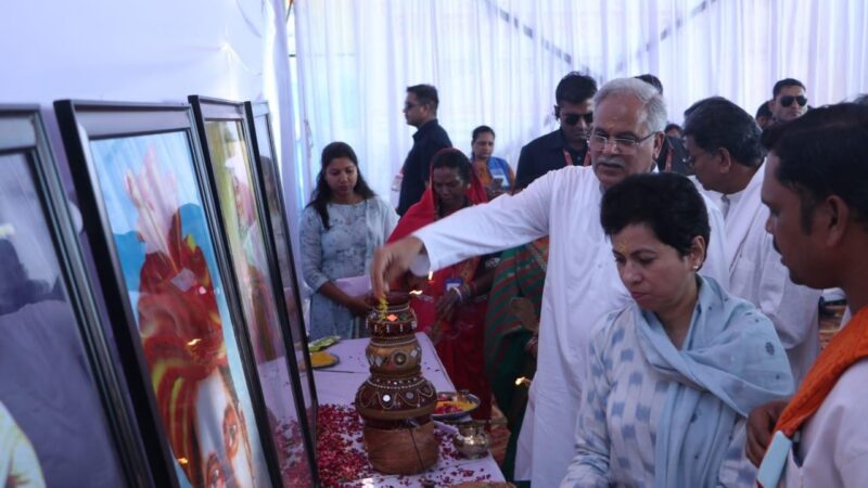 मुख्यमंत्री श्री बघेल दल्लीराजहरा में अखिल भारतीय हल्बा-हल्बी आदिवासी समाज के 83 वें स्थापना दिवस एवं प्रतिभा सम्मान समारोह में हुए शामिल