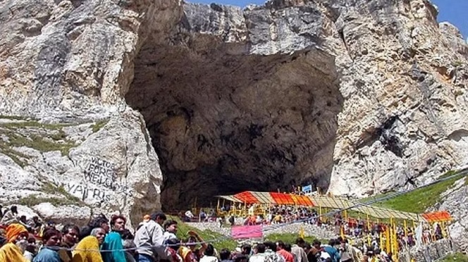 हेलिकॉप्टर की ऑनलाइन बुकिंग शुरू, बुजुर्गों को विशेष राहत