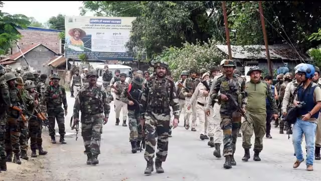 सेना ने बनाया मणिपुर में बफर जोन, एक हजार से ज्यादा जवान तैनात