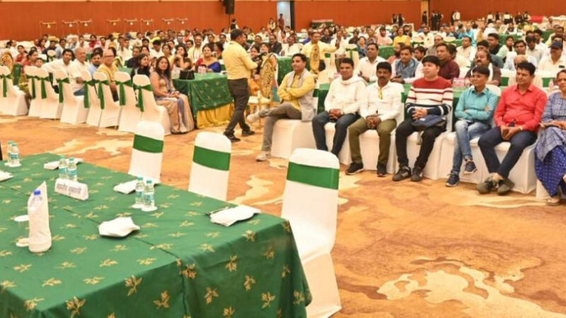 छत्तीसगढ़िया संस्कृति को संवारने में कलाकारों का महत्वपूर्ण योगदान : मुख्यमंत्री श्री बघेल