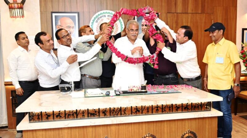 मुख्यमंत्री का शालेय शिक्षक प्रधान पाठक संघ ने जताया आभार