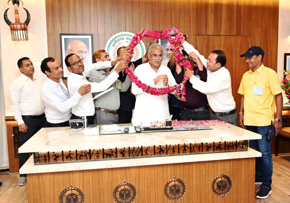 मुख्यमंत्री का शालेय शिक्षक प्रधान पाठक संघ ने जताया आभार