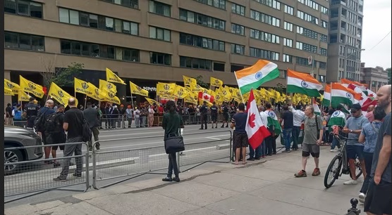 खालिस्तान समर्थकों को दिया ‘भारतीयों’ ने मुंहतोड़ जवाब