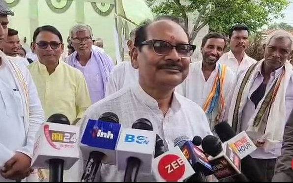 इस्तीफा दिया नहीं जाता, ले लिया जाता है _ शिक्षामंत्री डॉ. प्रेमसाय