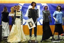 पहली बार रोबोट्स ने की प्रेस कांफ्रेंस… बोले-इंसानों से नहीं करेंगे बगावत