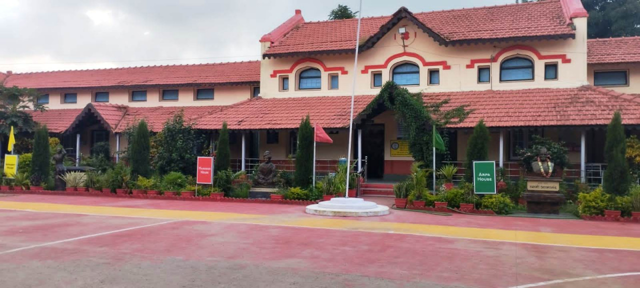 स्वामी आत्मानंद उत्कृष्ट स्कूलों में लाखों बेटे-बेटियों की जिंदगी संवर रही
