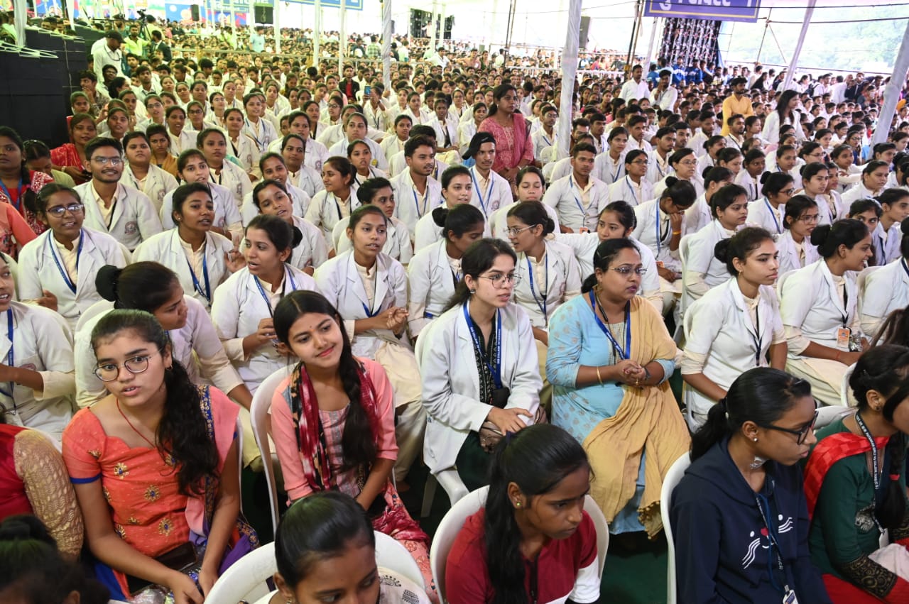 सीएसवीटीयू में बनाया जाएगा सेंटर आफ एक्सीलेंस, 15 करोड़ की लागत से बनने वाली यूनिट में स्टार्टअप इकाइयों के प्रमोशन की होगी सुविधा