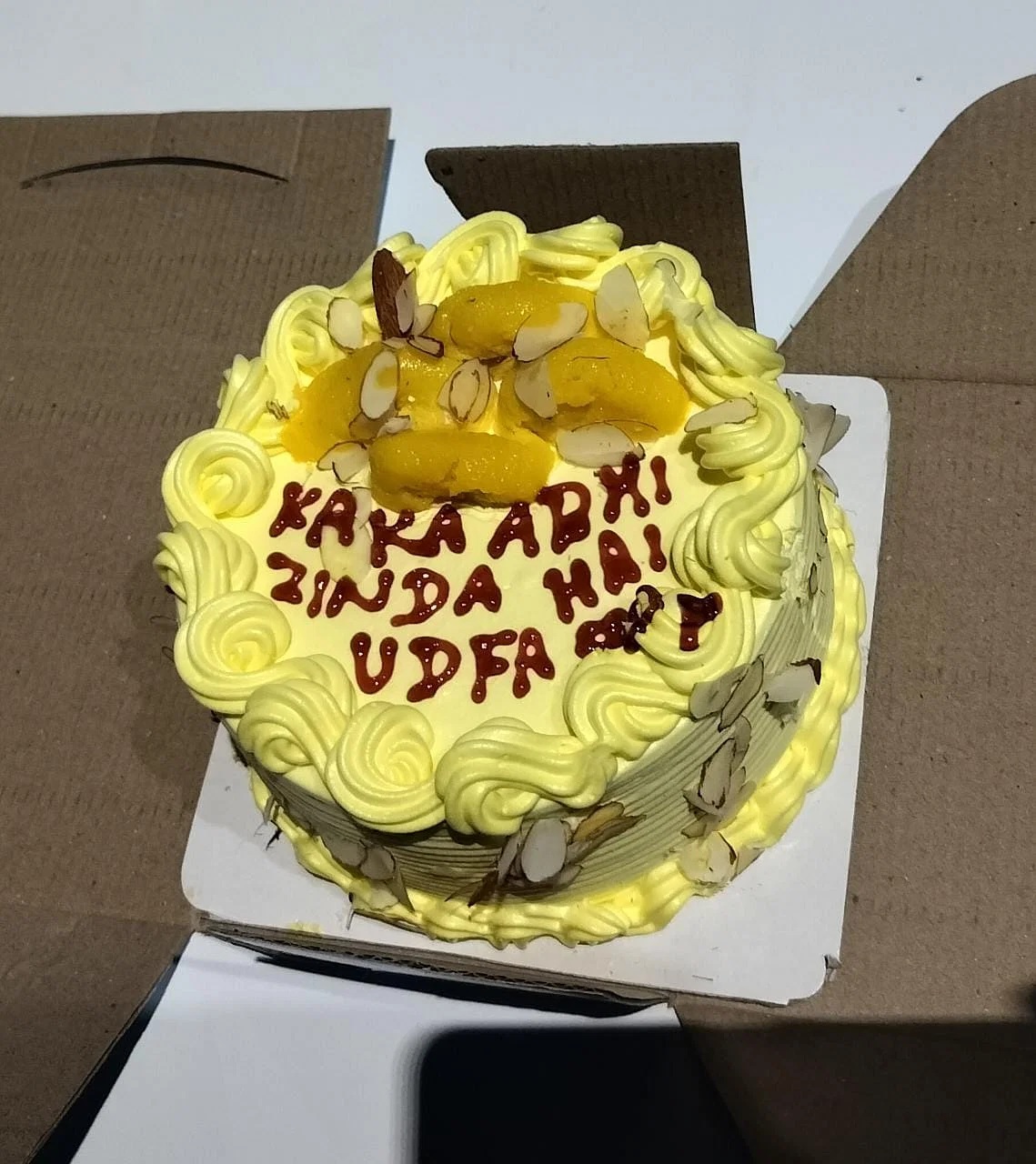 डॉक्टरों ने केक पर लिखवाया, ‘काका अभी जिंदा हैं’; सीएम भूपेश बघेल का जताया आभार