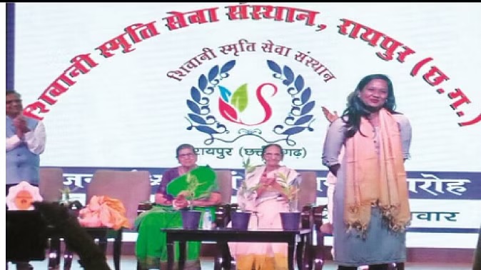 IPS बनकर आतंकवाद को खत्म करना चाहती हैं देविका; 10 साल की उम्र में कसाब को दिलाई थी फांसी की सजा