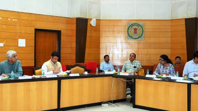 उप मुख्यमंत्री श्री टी.एस. सिंहदेव की अध्यक्षता में डीकेएस पीजी इंस्टीट्यूट एंड रिसर्च सेंटर की प्रबंधकारिणी एवं सामान्य सभा की हुई बैठक