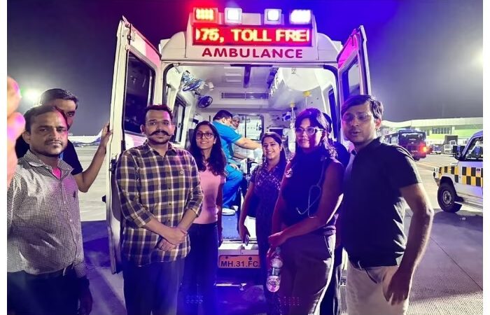उड़ते विमान में बच्ची की बचाई जान, एम्स के 5 डॉक्टर बने देवदूत