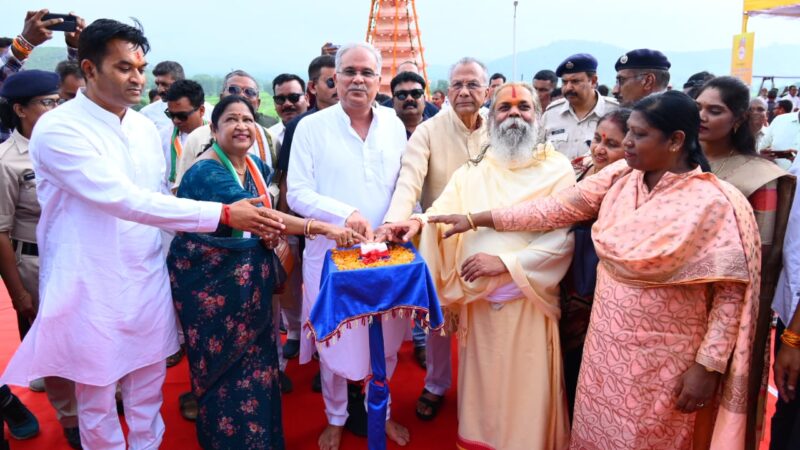 मुख्यमंत्री श्री भूपेश बघेल ने नगरी-सिहावा के मुकुंदपुर में राम वन गमन पर्यटन परिपथ के निर्माण कार्यों का किया लोकार्पण