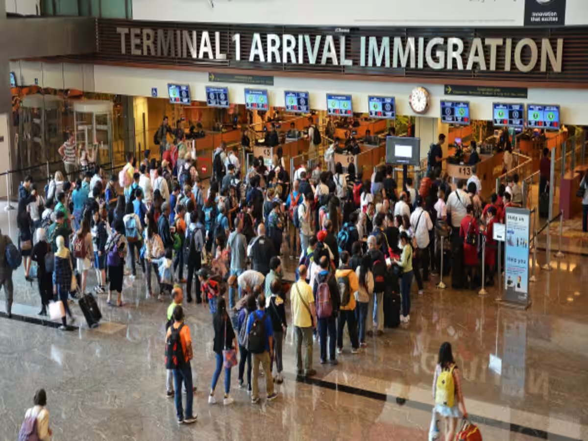 भारत छोड़ कनाडा में जा बसे सालभर में 15 हजार टेक्नीशियन