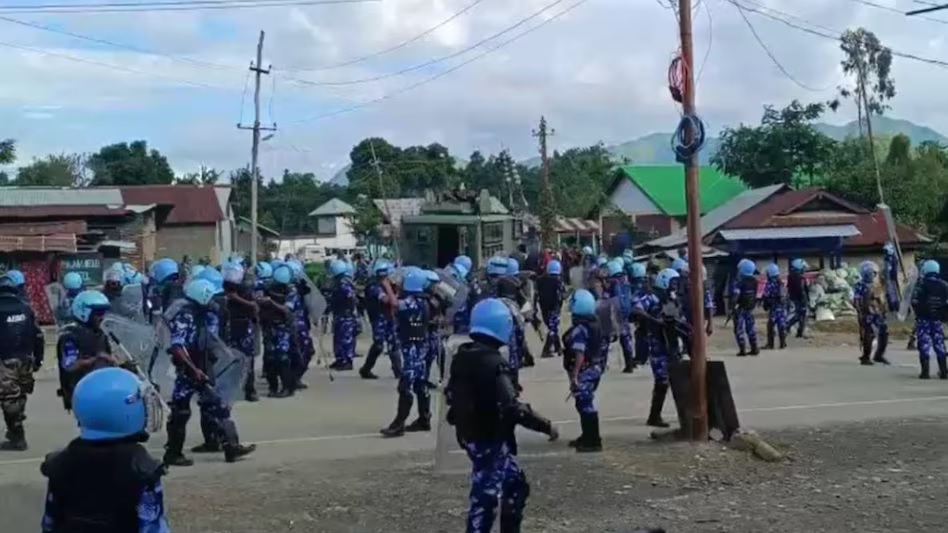 मणिपुर में चला सर्च ऑपरेशन… 14 मोर्टार, गोले-बारूद सहित मिला हथियारों का जखीरा