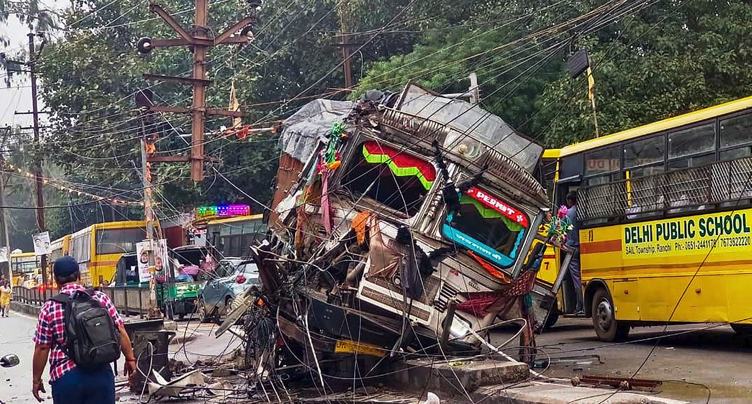 हादसा… ट्रक के उड़े परखच्चे