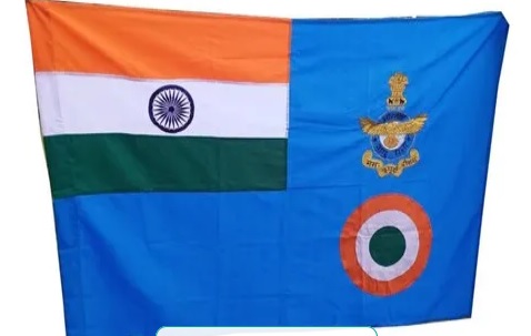 वायु सेना ने 72 वर्ष बाद बदला अपना झंडा