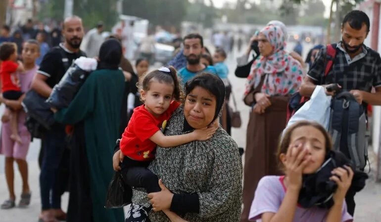 इजराइल के बाद अब गाजा में तबाही का मंजर… आंखों में आंसू… चेहरे पर गम… दिल में दहशत