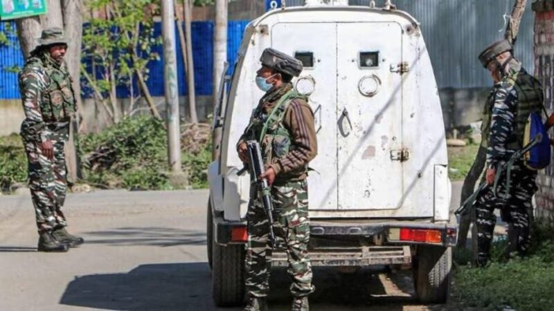 मणिपुर में असम राइफल्स की गाड़ी पर आतंकियों ने किया आईईडी विस्फोट