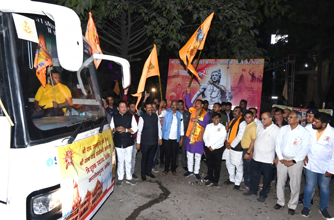 भांचा राम के भक्तों की सेवा करने ननिहाल से मेडिकल टीम अयोध्या रवाना