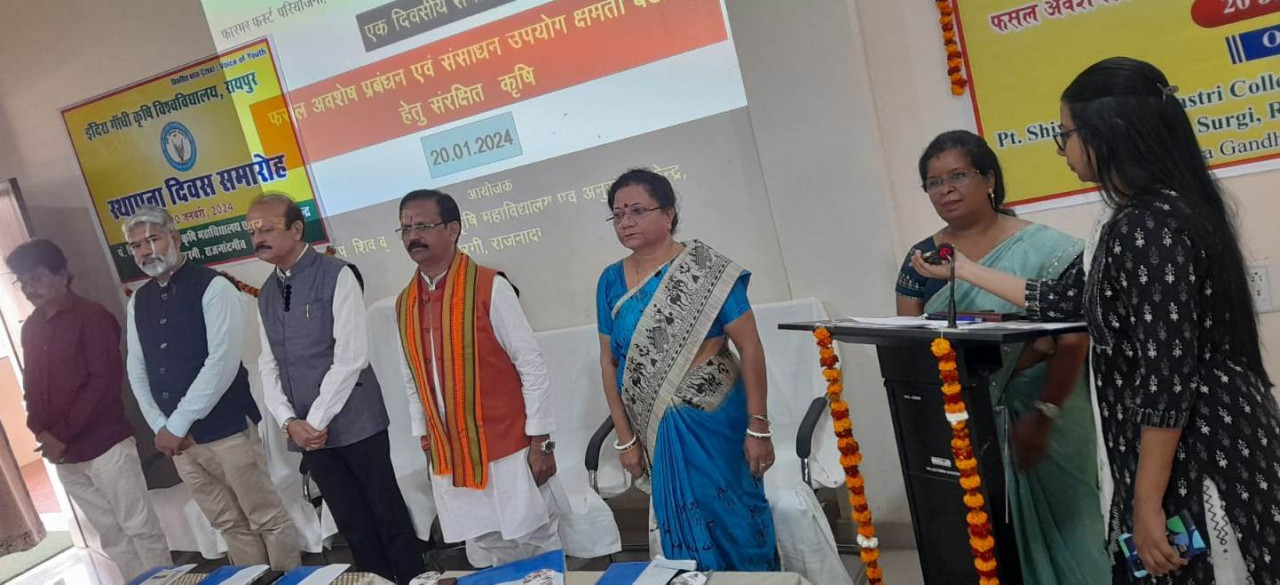 फसल अवशेष प्रबंधन: कृषि उत्पादन बढ़ाने और उर्वरता संरक्षण पर किसानों को दी गई जानकारी