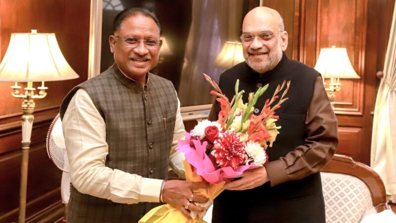 छत्तीसगढ़ के मुख्यमंत्री श्री विष्णुदेव साय ने आज नई दिल्ली में गृहमंत्री श्री अमित शाह से उनके निवास पर सौजन्य मुलाकात की