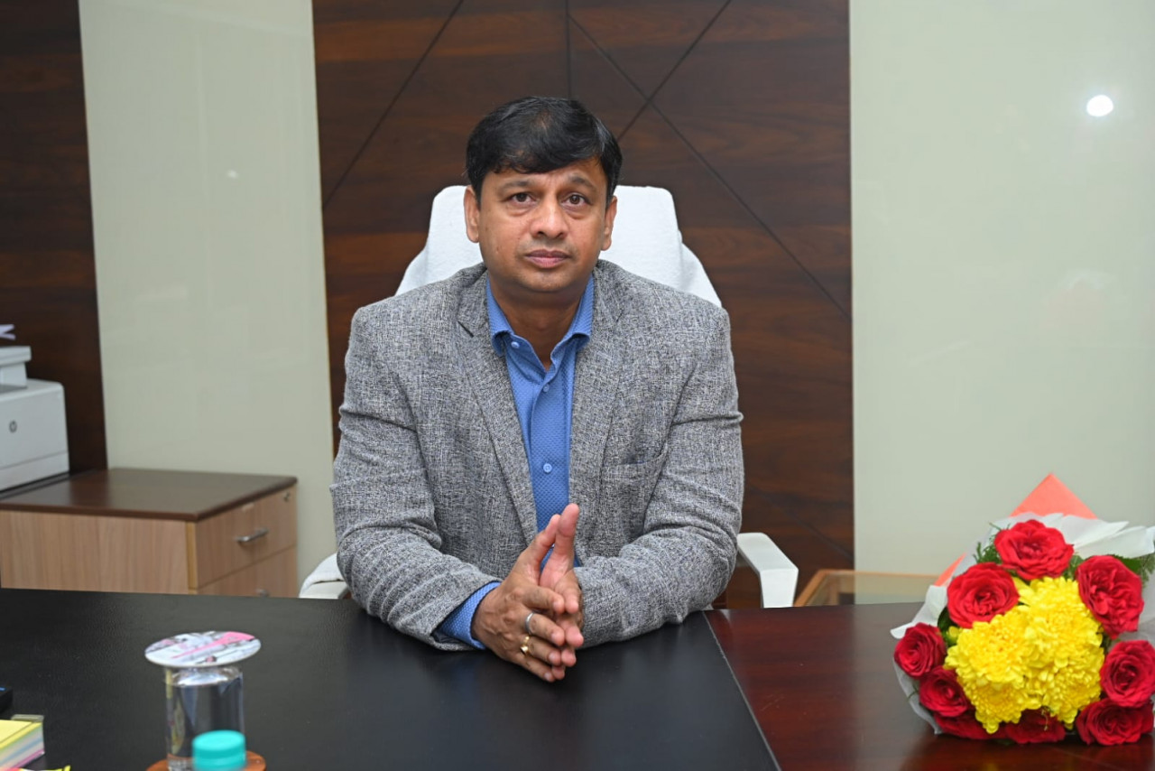 जनसंपर्क आयुक्त श्री मयंक श्रीवास्तव ने कार्यभार ग्रहण के बाद विभागीय अधिकारियों के साथ परिचयात्मक बैठक ली