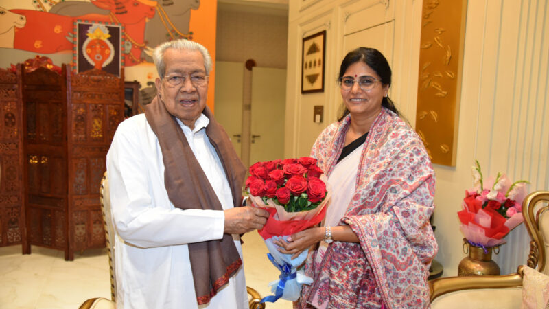 राज्यपाल श्री हरिचंदन से केंद्रीय वाणिज्य एवं उद्योग राज्य मंत्री ने की सौजन्य भेंट