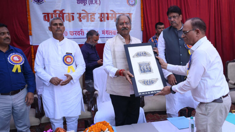 विद्यार्थी जीवन में अनुशासन है जरूरी: शिक्षा मंत्री श्री बृजमोहन अग्रवालशिक्षा मंत्री श्री बृजमोहन अग्रवालअनुशासन से ही लक्ष्यों की होगी प्राप्ति