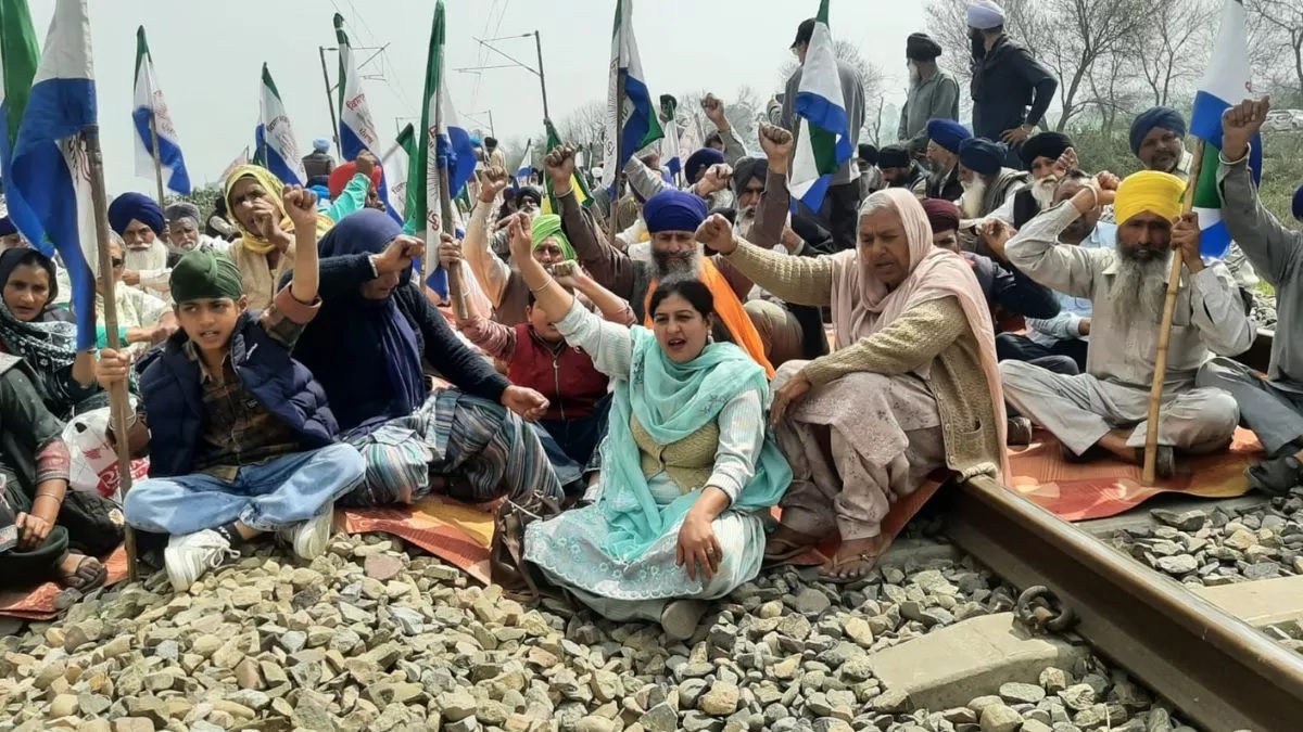 नौ ट्रेनें रद्द, 35 हुईं प्रभावित, 26 को बीच रास्ते में रोका