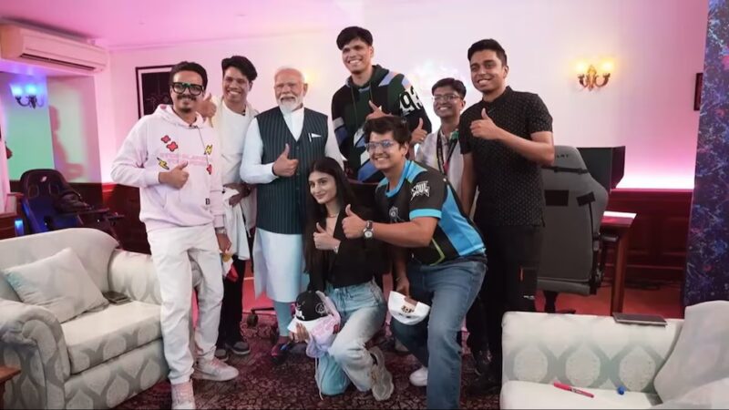 ‘बाल को कलर करके सफेद करता हूं, ताकि मैच्योर दिखूं’